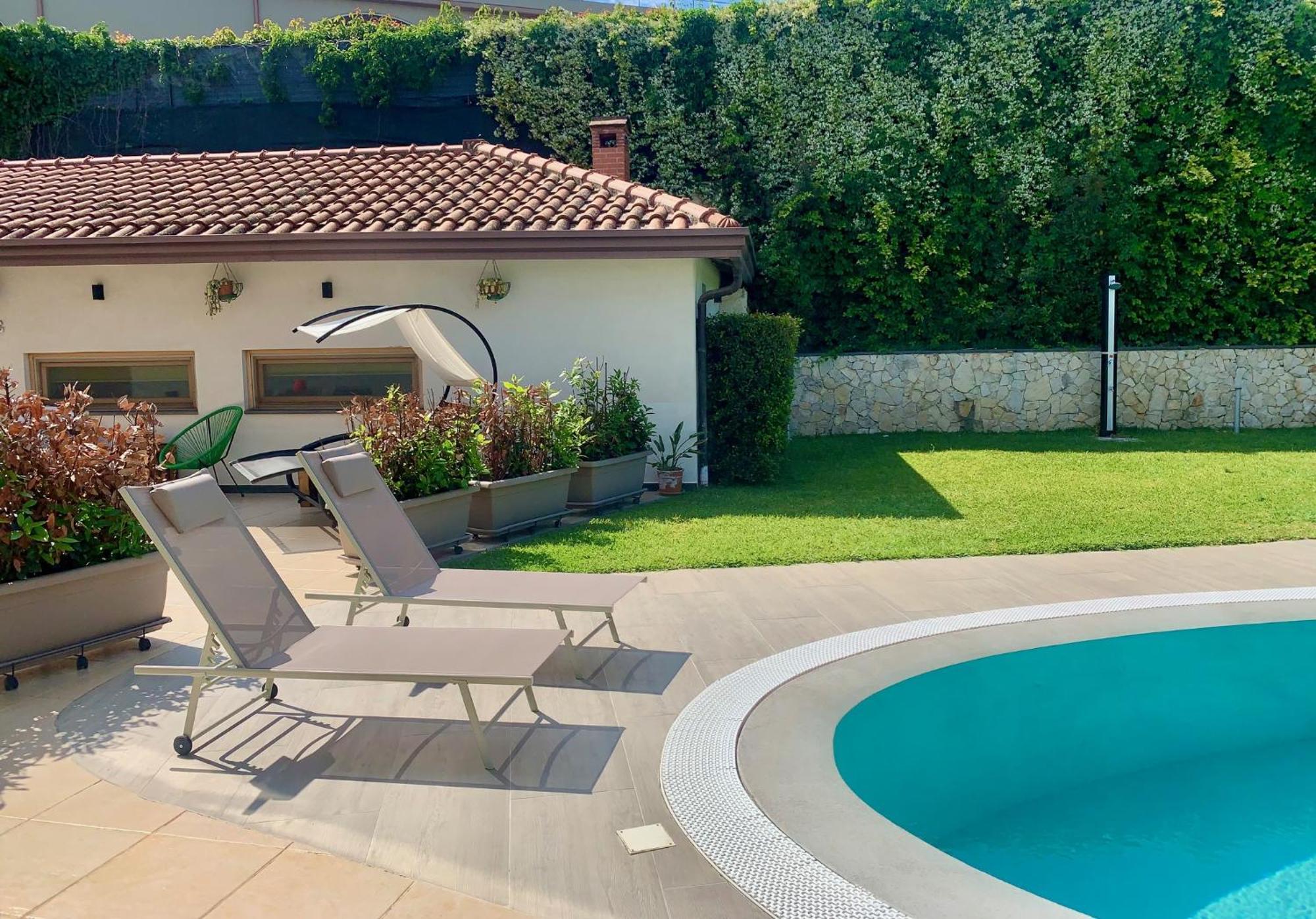Ara Town House Villa San Giovanni La Punta Luaran gambar