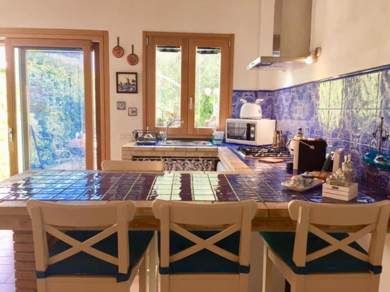 Ara Town House Villa San Giovanni La Punta Luaran gambar